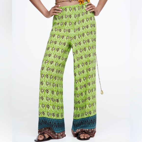ZARA Full-length printed trousers - Picture 1 of 4